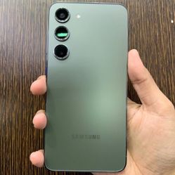 Unlocked Samsung Galaxy S23 5G 128GB