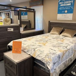 New 5pc Queen Bedroom Set