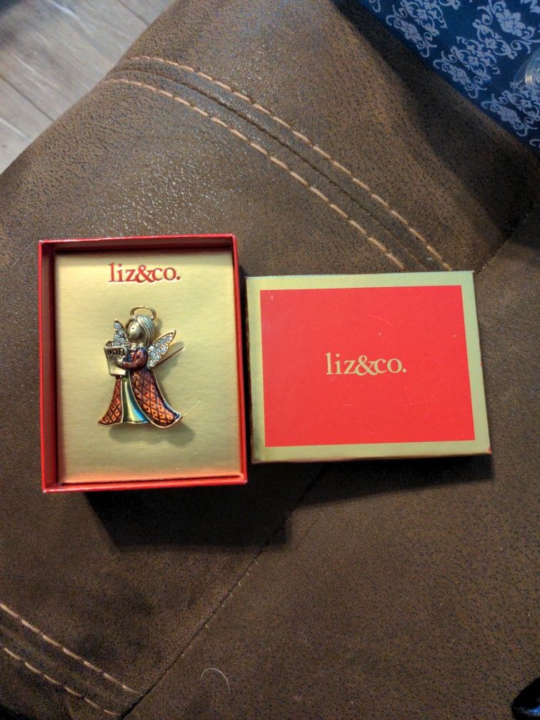 Liz And Company Angel Brooch