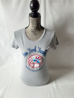 New York Yankees women's short sleeve graphic top size S