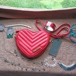 Kendall & Kylie heart shaped purse with assorted costume jewelry
