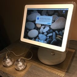 Imac  Power PC G4 With Speakers 