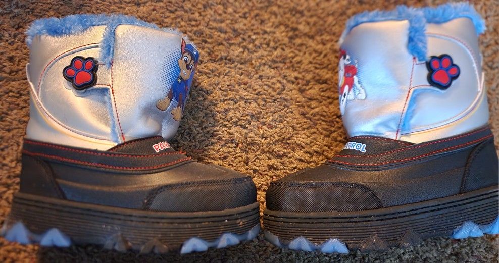 Paw patrol Chase light up faux fur lined winter winter snow boots 11