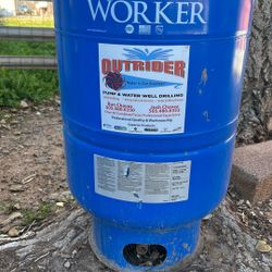 Pressurized Well Tank 