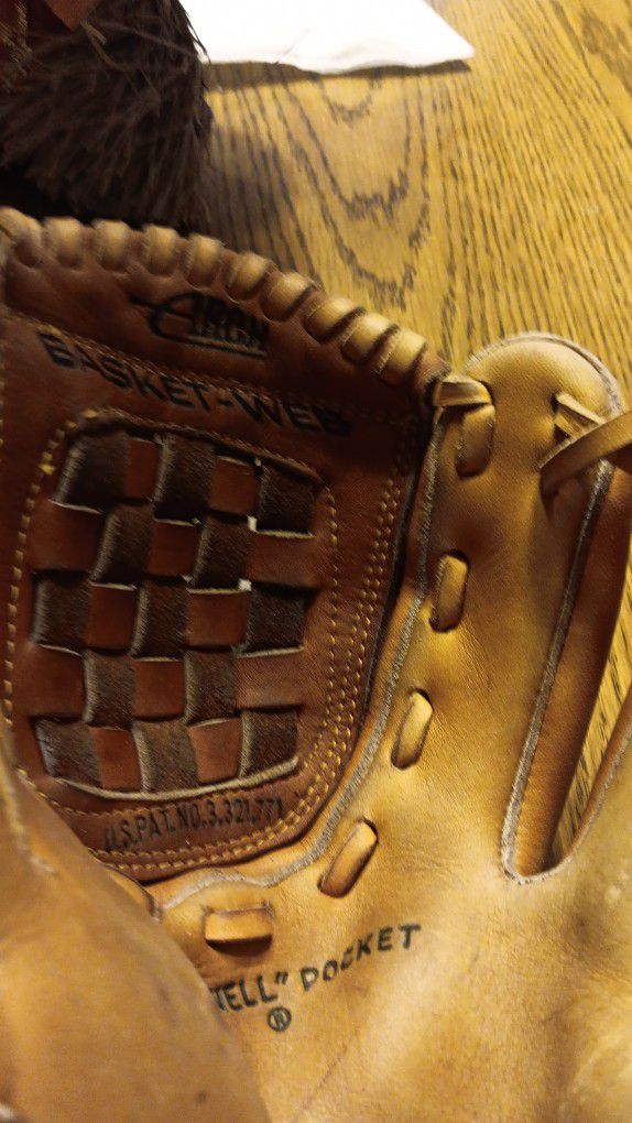Leather Rawling Glove