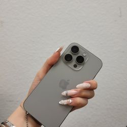 Apple iPhone 15 Pro Unlocked 