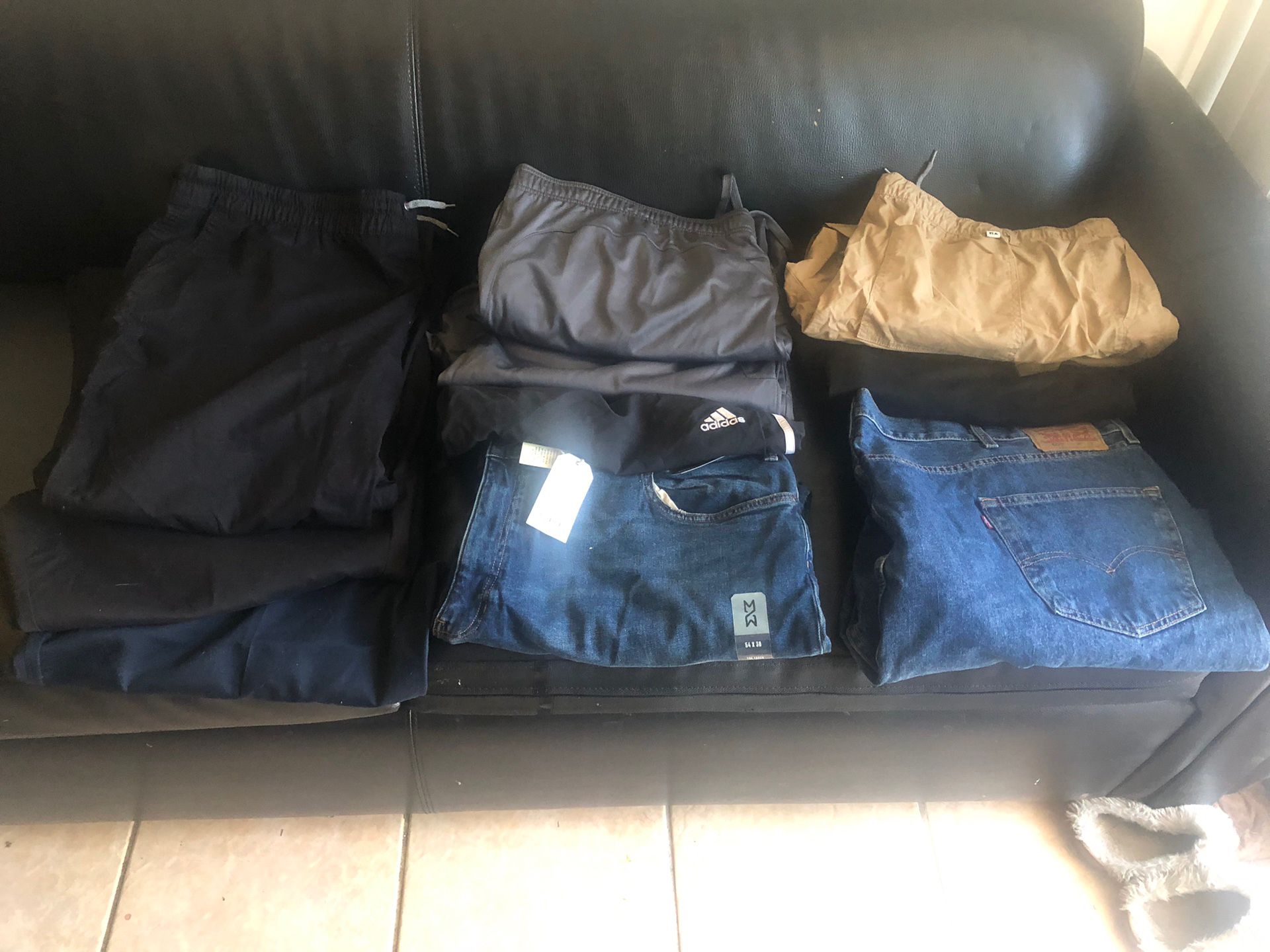 4x Pants Some Levi’s With Tags Around 10 Pair Pants and Sweats