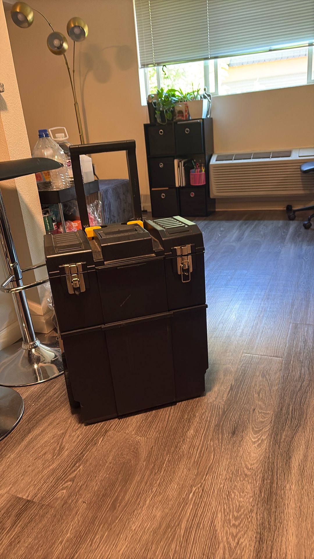 Rolling Tool Box ( For Artist)