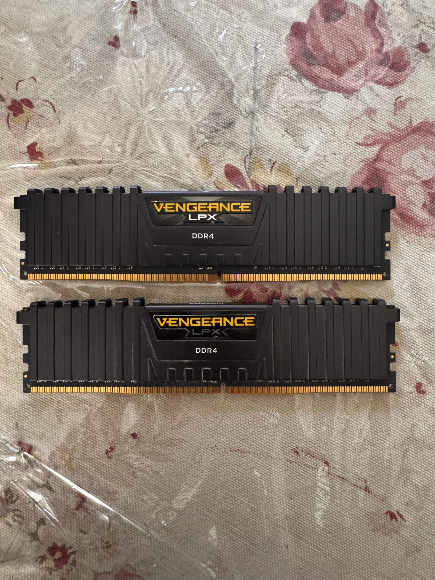 Corsair Vengeance Ram 2x8gb (16) 3200mhz