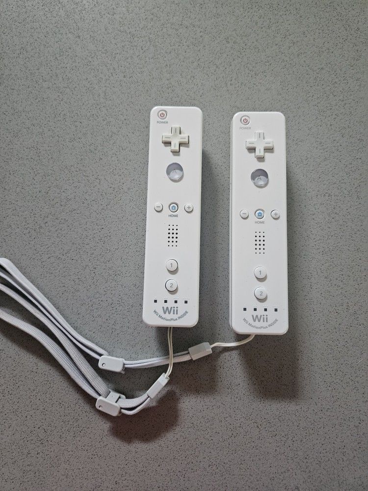 2 White OEM Nintendo Wii Motion Plus Remotes