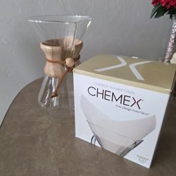 Chemex Classic 6 Cup Pour-Over Coffeemaker & Filters