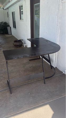 IKEA L SHAPED DESK