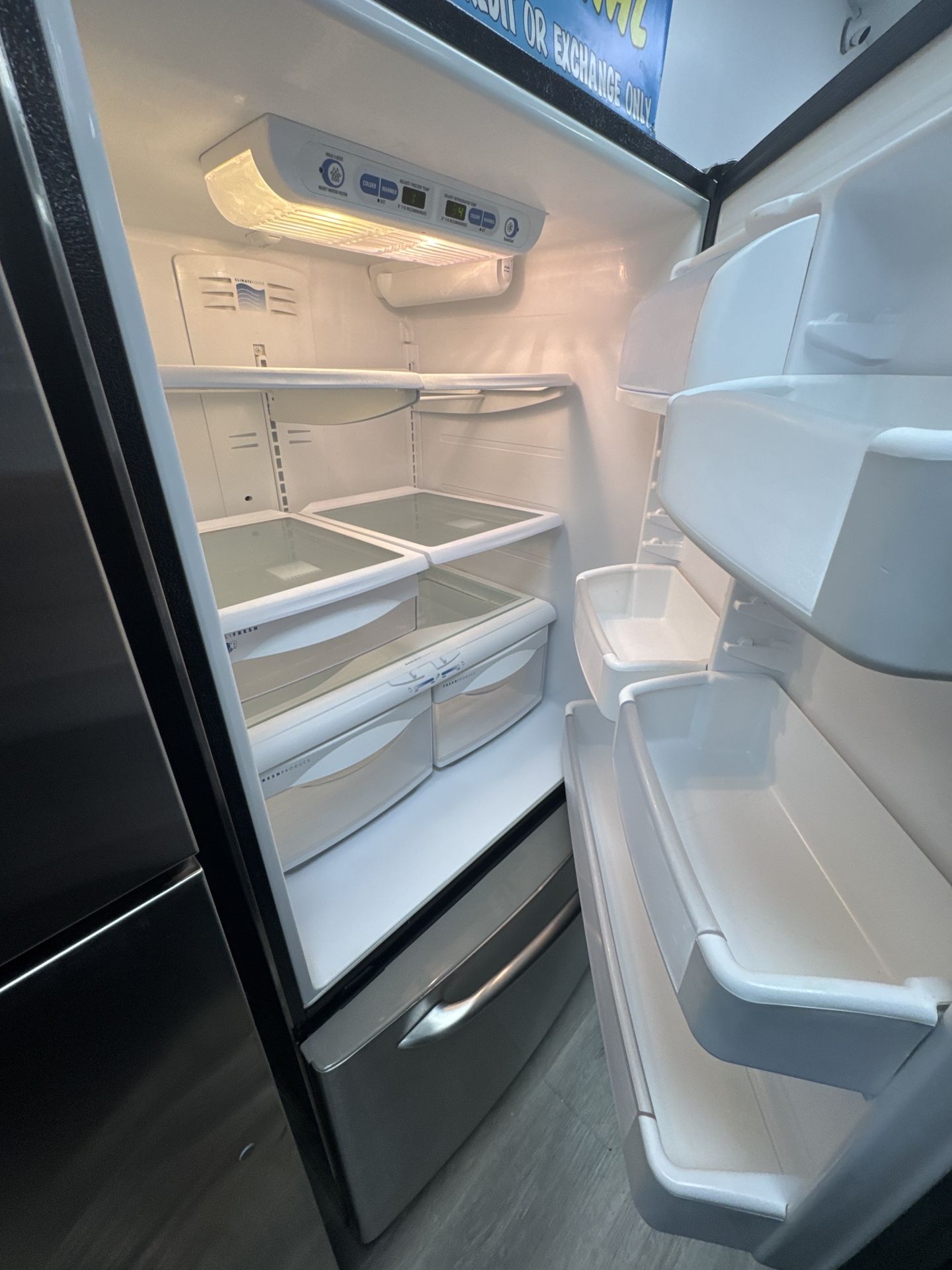 GE FRIDGE WITH WARRANTY
