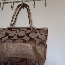 COACH BAG BROWN Gold Trim, Medium 