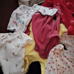 8 Pieces Of Baby Girl Clothes