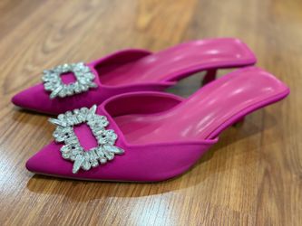 Pink kitten heels pumps size 9