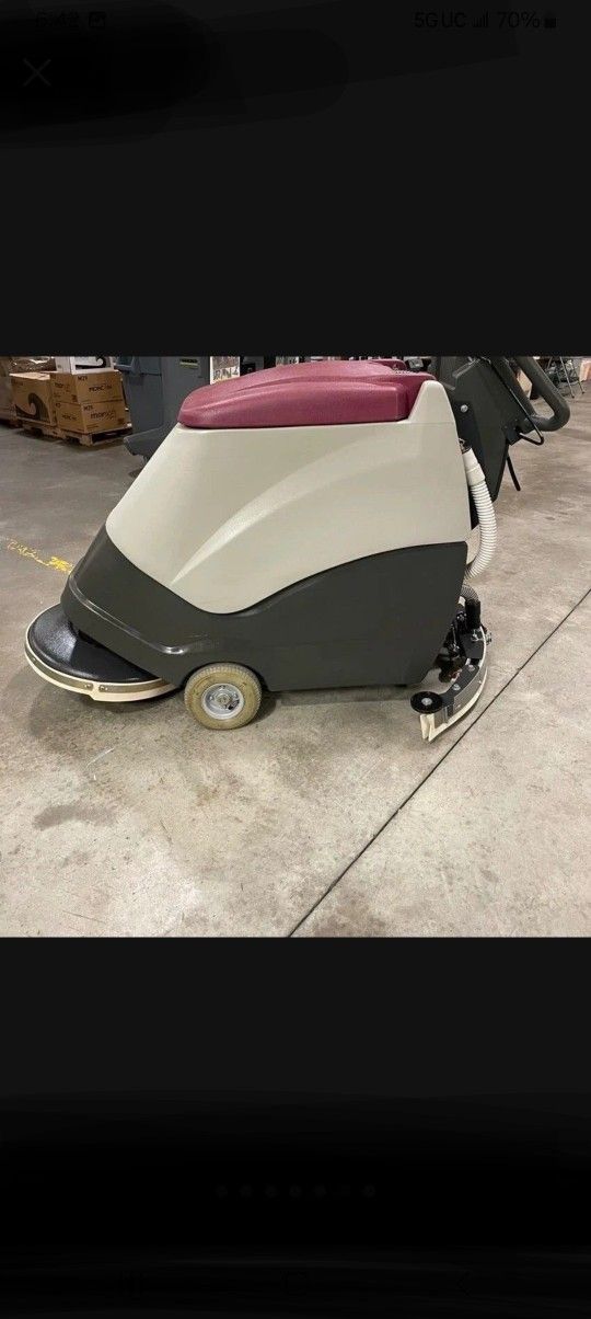 Minuteman 200x Automatic floor scrubber 120v