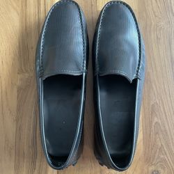 TOD’s Gommino Loafers In Leather- Like New