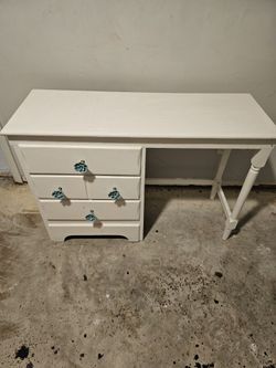 Computer Desk $60