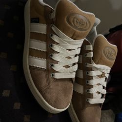 Gradient Brown Campus 00