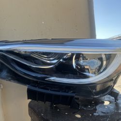 2017-19 Infiniti QX30 Left HEADLIGHT 