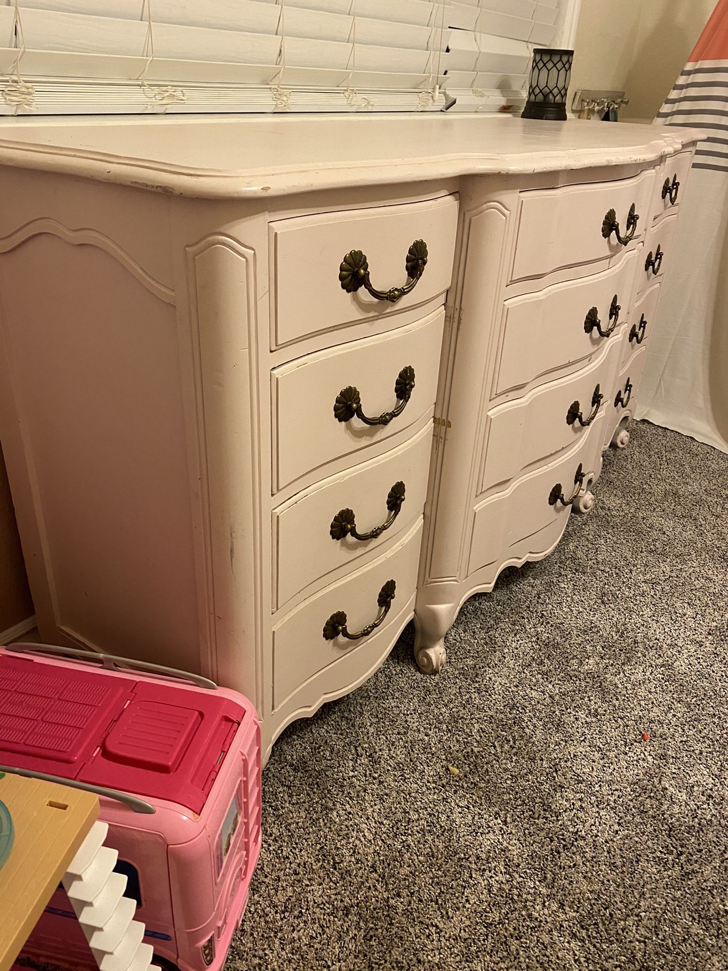 Light pink Dresser for Sale in Hesperia, CA OfferUp