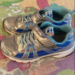 Tsukihoshi Brand Women’s Storm Seekers Sneakers- Size 7.5