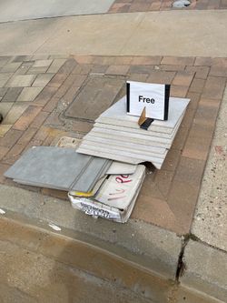 Curb Alert - Free Tile