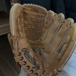 Rawlings 11.5” Baseball Gloves 