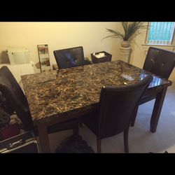 Dining Table w/ 4 Chairs