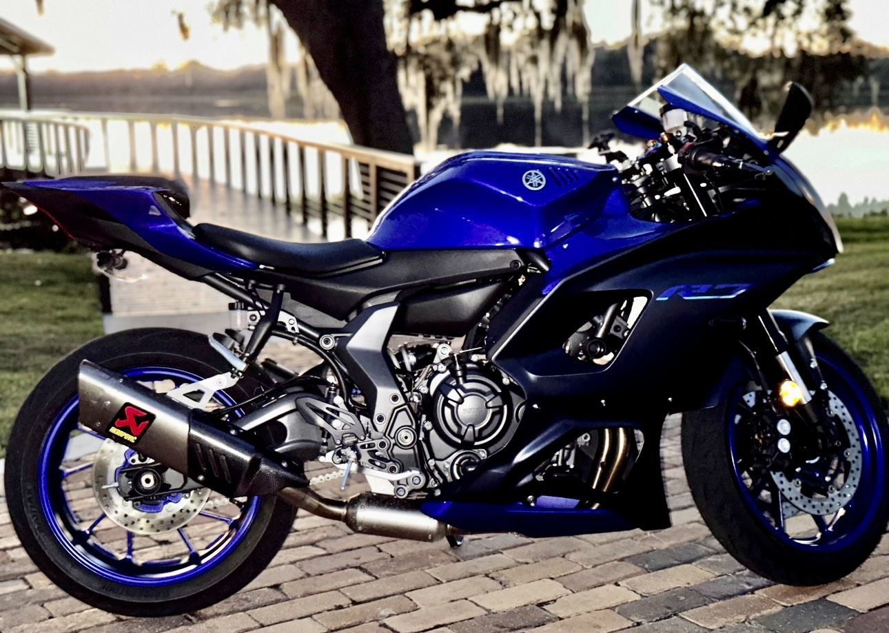 2022 Yamaha R7