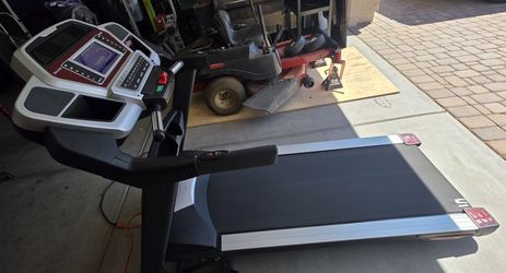 Sole F85 Heavy-Duty Folding Treadmill - Great Condition!