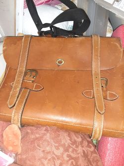 Laptop Carrier notebook case $30.00 cash only (serious buyers)