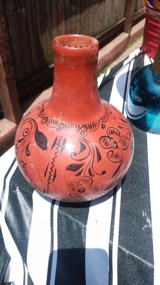 Clay Jar 8hx 6"W