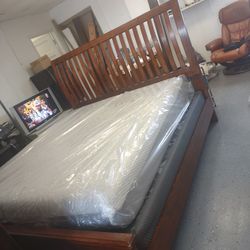 King Bed With King Memory Foam Mattress And Box Spring 