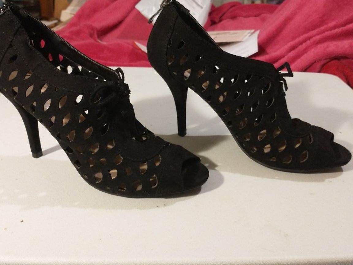 Size 8 Cato Black Suede-like Open Toed Heels With Laces And Zipper