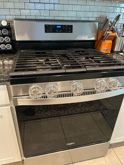 Gas stove