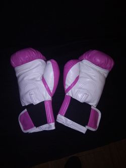 Boxing gloves