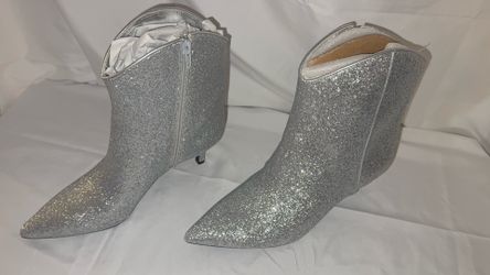 On 34th Women's Silver Glitter Pointed Toe Aatira Tulip Booties Shoe Size 6.5M