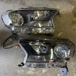 15-21 Ford Ranger Black Housing Headlights / Faros delanteros negro 