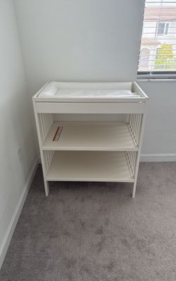 Changing table, white