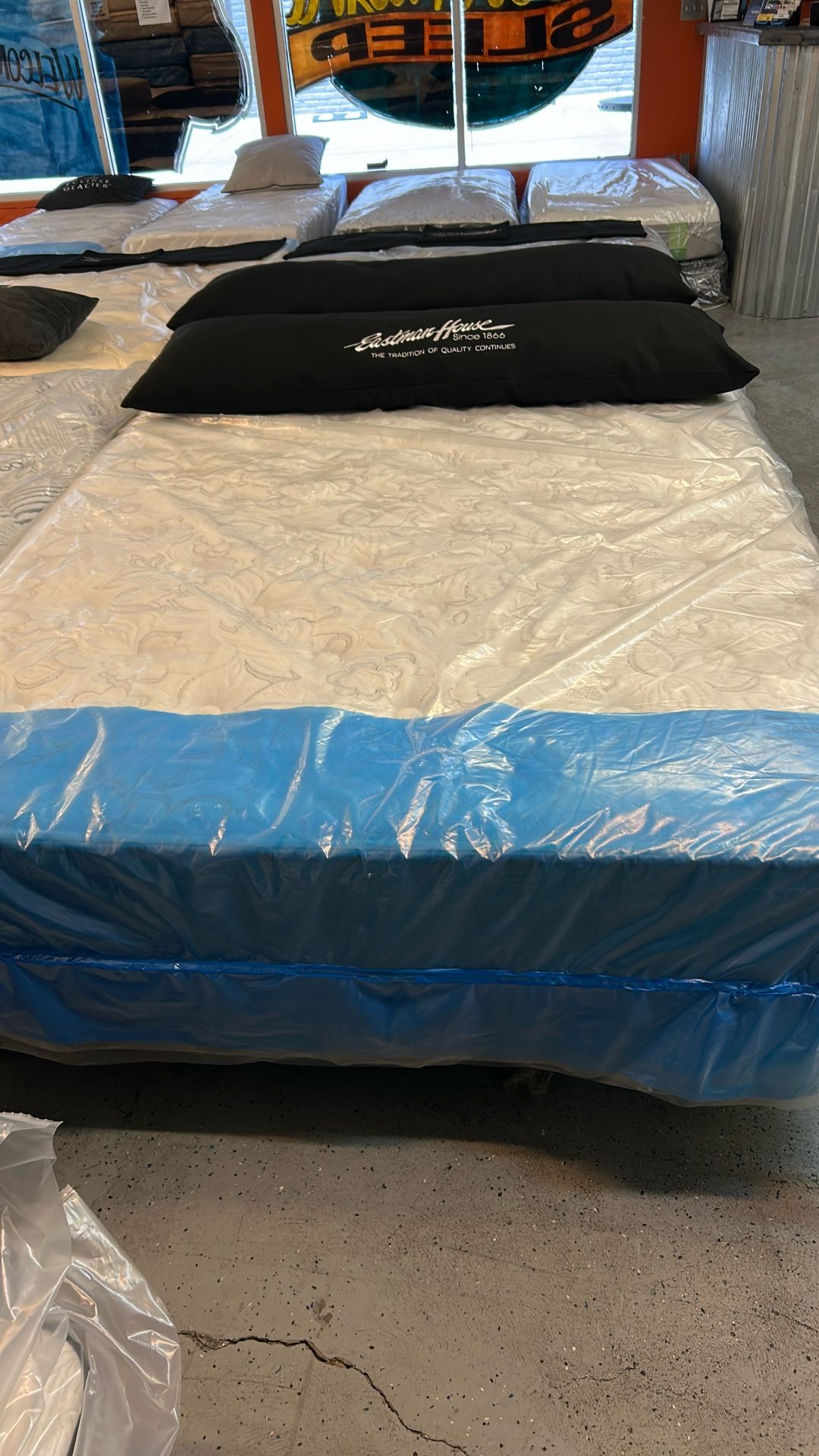 Queen Mattress Firm By Eastman House