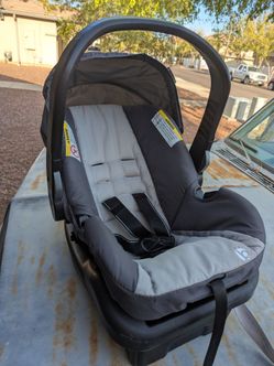 Infant car seat