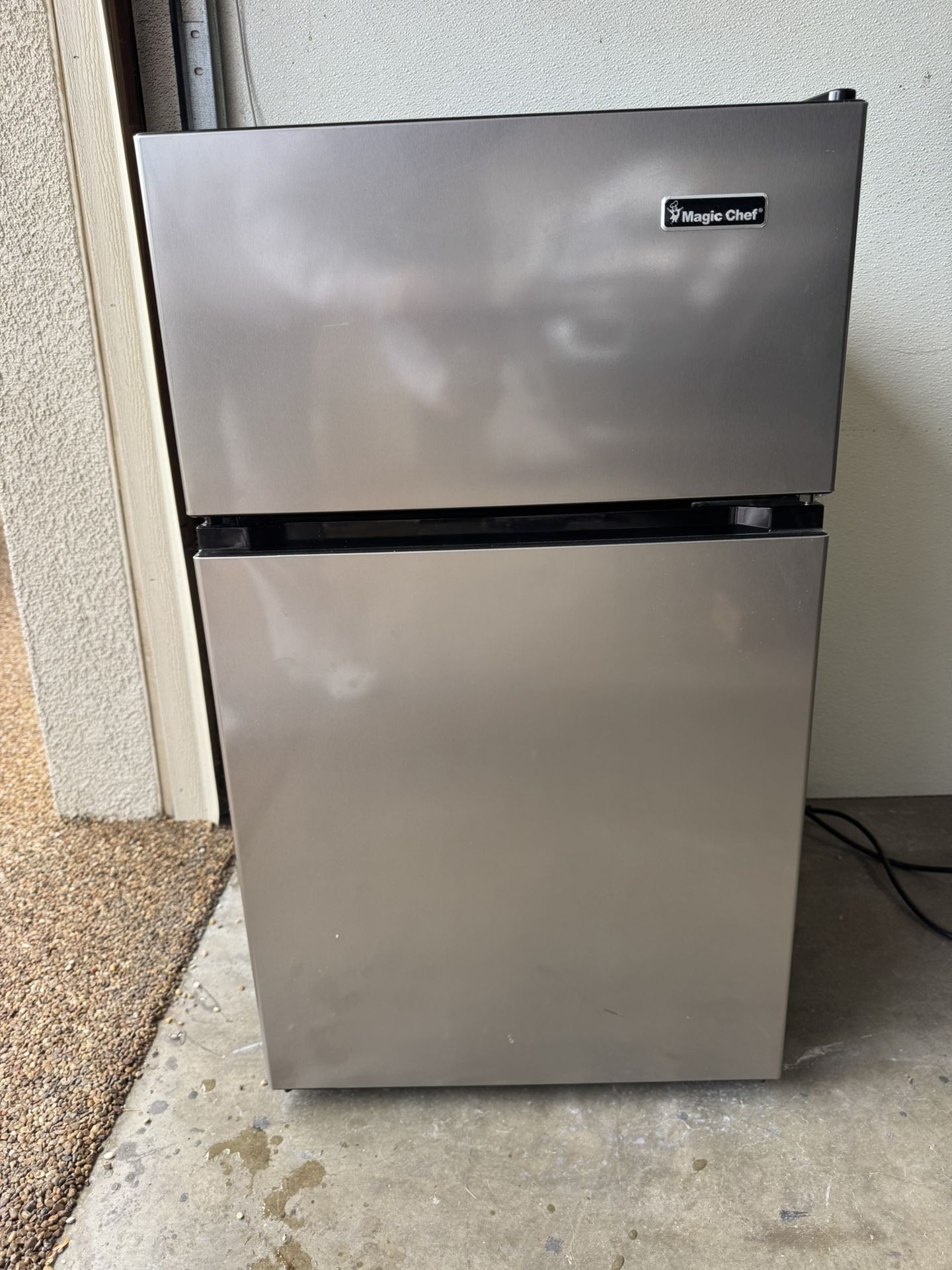 Mini Fridge With Freezer