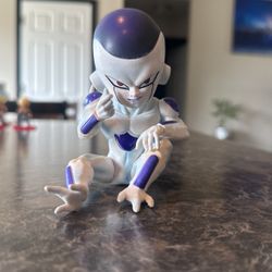 Frieza  Figure