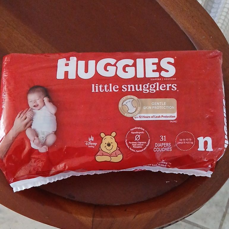 Huggies Little Snugglers Newborn Diapers 30 diapers