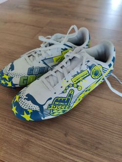 Cleats Boys 5.5Y
