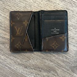 AUTHENTIC Louis Vuitton Wallet