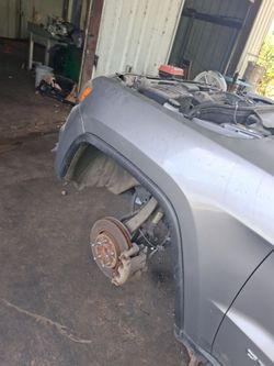 Fender 2016 jeep grand cherokee