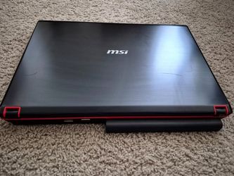 MSI GT725 17” Gaming Laptop - Linux Installed